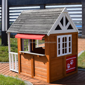 Casa de juegos de madera Glamour para niños pequeños, casita de juegos con techo de asfalto negro, puerta roja y porche blanco, casa de juegos infantil de madera - Product Image 3