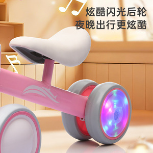 Vélo d'équilibre pour enfants - Nouveau scooter sans pédales pour bébés et tout-petits, idéal pour les premiers pas des tout-petits. - Product Image 5