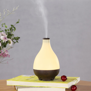 Difusor de Aroma con Diseño de Madera, Humidificador Ultrasónico de 0.5L con Luz Cálida para Hogar y Oficina, Regalo, Difusor de Aceites Esenciales - Product Image 4