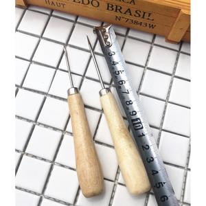 Gancho de ganchillo grande con mango de madera, 1000 puntas, punzón recto, para reparación de calzado, mending de zapatos, tiendas de dólar y uso general. - Product Image 5