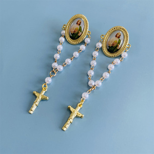 Épingles en émail doux en métal doré de conception gratuite Épingle à chapeau San <span class=keywords><strong>Judas</strong></span> mexicaine avec chaîne de perles Épingle en émail croisé pour chapeaux - Product Image 6