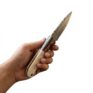 Couteaux Rajput à lame fixe en acier Damas, manche en bois Pakka bleu, garantie de 3 ans - Personnalisable pour la chasse - Product Image 3