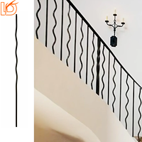 Vente en gros style simple balustrade d'escalier en fer forgé carré solide pour l'intérieur