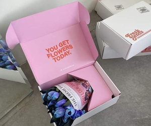 Custom Floral <strong>Flower</strong> Cardboard Shipping Carton White Cardboard Mailer <strong>Box</strong> Matt Lamination Embossing For <strong>Flower</strong> Bouquets - Product Image 4