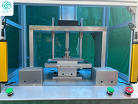Machine de boxe semi-automatique pour l'emballage de consommables de laboratoire