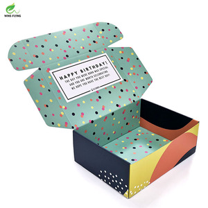 Wins Flying <span class=keywords><strong>E</strong></span> Commerce Wholesale Corrug Boîte d'abonnement Design personnalisé Boîtes d'expédition en relief avec logo Emballage de vêtements - Product Image 1
