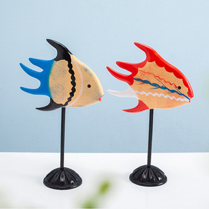 Decoración de Pareja de Peces Besándose Tallados en Madera Maciza, 2 Piezas, Material de Pino, Adorno para Sala de Estar, Regalo para el Día de San Valentín - Product Image 1