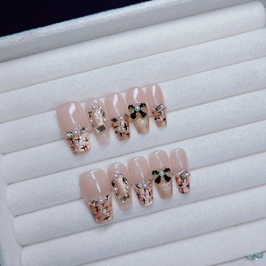 [263] <span class=keywords><strong>Unghie</strong></span> Finte Sottili ed Eleganti, Realizzate a Mano, Colore Bianco, Stile Joker, Fiocco, Cielo Stellato - Product Image 3