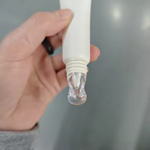 หลอดลิปกลอสซิลิโคนแบบนิ่มบีบได้ ขนาด 14 มล. พร้อมโลโก้สั่งทำ หลอดลิปบาล์มพลาสติกพร้อมหัวปั๊ม - Product Image 3