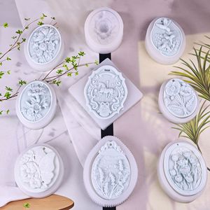 硅胶蜡环氧树脂钥匙扣铸造模具，带挂孔，用于珠宝制作、吊坠工艺品、装饰、蜡烛、肥皂、蜡香袋模具 - Product Image 1