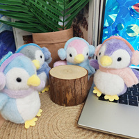 Porte-clés pingouin mignon en peluche de 4 pouces, animal en peluche doux avec écouteurs et lumière, breloque de sac pour machine à griffes, cadeau