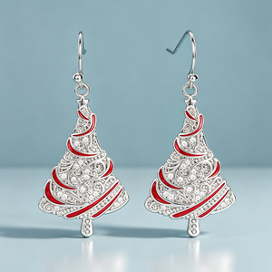 Boucles d'oreilles pendantes en émail rouge pailleté en forme de sapin de Noël pour femmes, bijoux de mode festifs - Product Image 2