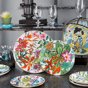 Wholesale 10 Inch Luxury Porcelain Dinner Plates with Plant Pattern and Color Enamel for Wedding and Presents - Product Image 5