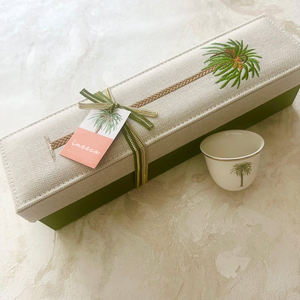 Caja de Regalo de Lujo para Chocolates con Diseño de Palmera y Dátiles Bordados, Caja de Cuero para Chocolates, Dulces y Postres - Product Image 5