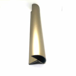 Bandes de finition en acier inoxydable de couleur satinée or rose, forme incurvée personnalisée - Product Image 1