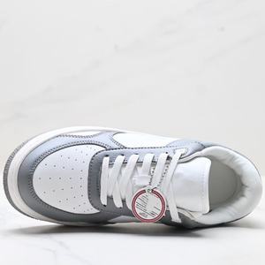 Nouvelles chaussures de skate personnalisées avec logo de designer - robustes, luxueuses, en cuir véritable, lacets, semelle épaisse, respirantes, décontractées de haute qualité - Product Image 2