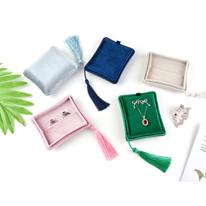 Luxury green velvet travel jewelry box organizer gift packaging ring necklace gift velvet tassel jewelry box