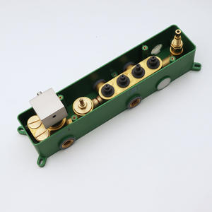 All-<b>Copper</b> Thermostatic Shower Valve Body with Soft Spray Pattern Four-Function Button Shower Head for Hot & Cold Water Mixing - Product Image 5