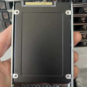 SSD NVMe รุ่นใหม่ ความจุ 7.68TB สำหรับองค์กร รองรับการอ่านหนัก 512M ความเร็ว 7.2K U.2 Gen4 400-BKGZ สำหรับเซิร์ฟเวอร์ มีสินค้าในสต็อก M.2 Nvme Ssd - Product Image 1