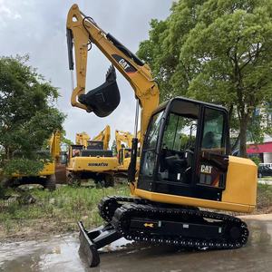 Excavadora de cadenas usada japonesa de alta eficiencia 2024 5.5TON Cat305.5e/Cat305.5e2 en excelentes condiciones, original con cadena de goma - Product Image 5