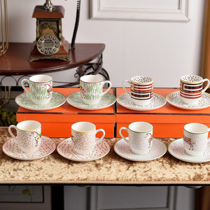 Service à café de luxe en porcelaine de style britannique, 2 tasses et soucoupes, best-seller - Product Image 2