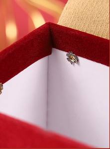 Offre spéciale, boîte de mariage trapézoïdale floquée avec logo personnalisé, boîte à bonbons, boîte à cadeau de luxe en velours avec poignée - Product Image 6