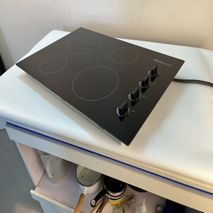 Table de cuisson électrique encastrable 4 brûleurs avec commandes tactiles - Product Image 5