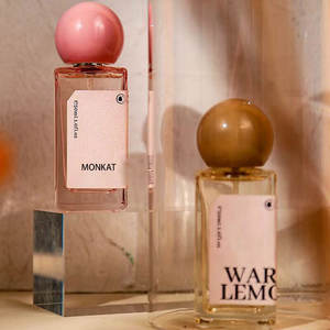 Elegante Perfume Floral Unisex en Spray Eau de Parfum de 50 ml, Fragancia Fresca y Duradera para Hombres y Mujeres - Product Image 3