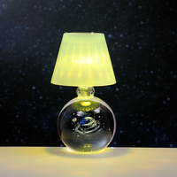 3D-Gravierte Glaskugel Warm Leuchtende Moderne Minimalistische Nachtlampe mit Eingebauter Batterie für Schlafzimmer und Schreibtisch