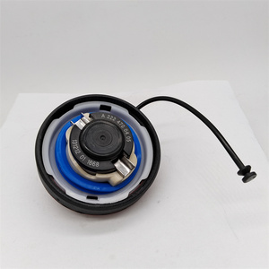 <span class=keywords><strong>Bouchon</strong></span> de réservoir de carburant Diesel Rouge 2224700105 A2224700105 pour <span class=keywords><strong>Mercedes</strong></span>-Benz <span class=keywords><strong>Classe</strong></span> A <span class=keywords><strong>B</strong></span> C E CLA S GLC Pièces automobiles Yomi Vente en gros - Product Image 3