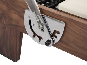 Reformer de Pilates Comercial con Marco de Madera de Nogal, Modelo Personalizable OEM/ODM AM-200R para Estudios de Pilates - Product Image 3