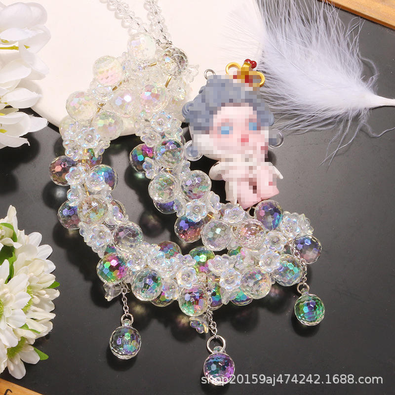 C105 - 4 does not include dolls