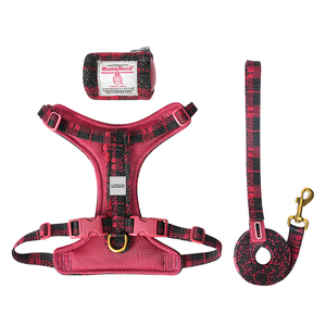 Pettorina per Cani Personalizzata OEM con Logo, Traspirante, di Lusso, con Guinzaglio e Accessori per Sacchetti Igienici, in Pelle, Regolabile, alla Moda, Morbida - Product Image 2
