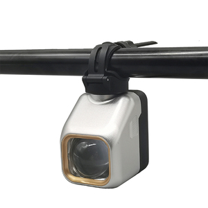 Lumière pixel intelligente à la mode pour vélo moto avec contrôle de l'application BT affichage tête haute de la vitesse de navigation en temps réel Animations personnalisées - Product Image 3