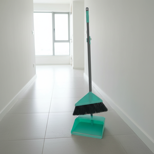 Juego de Escoba y <span class=keywords><strong>Recogedor</strong></span> Triangular Resistente y Moderno - Cerdas Suaves, Ecológico, Resistente al Viento, para Limpieza Profunda en Interiores/Exteriores - Product Image 2