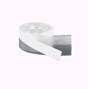Guarnizione per Porte, Striscia Sigillante in Silicone, Isolante Autoadesivo per Fondo Porta Doccia, Nastro Isolante - Product Image 3
