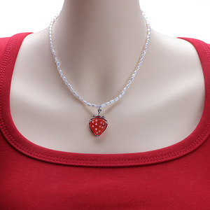 Collar de Perlas de Fresa, Cadena de Clavícula con Cuentas Blancas, Joyería con Temática de Comida para Uso Diario de Mujeres - Product Image 1