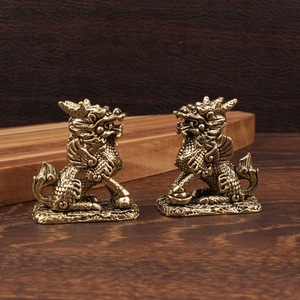 ตุ๊กตาช้างมงคลทองเหลืองคู่ 2 ชิ้น ของตกแต่งบ้านและสำนักงาน รูปทรงสัตว์ - Product Image 1