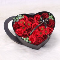Coffret Cadeau en Papier en Forme de Cœur avec Fleurs Artificielles et Savons en Forme de Fleur pour la Fête des Mères - Vente Flash
