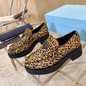 Zapatos de Boda Unisex de Diseño de Alta Calidad con Estampado de Leopardo, Zapatos Sin Cordones de Cuero Genuino de Marca de Moda - Product Image 1