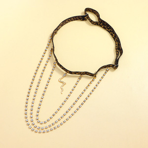 Chaîne de jambe élastique pour femme avec pendentif serpent, multicouche, ornée de cristaux et de strass, à pampilles, pour soirée, chaîne de corps tendance - Product Image 2