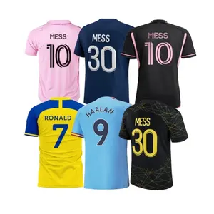 قمصان كرة القدم الرجالية الأكثر مبيعًا لعام 2023 مصنوعة من البوليستر بنسبة 100% قمصان كرة القدم الجيرسيه التي تغطي كرة القدم سريعة الجفاف