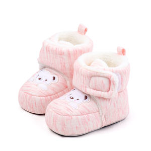 Hiver Nouveau Design Chaussures pour bébé Peluche épaissie Chaussures pour bébé Semelles souples Antidérapantes Chaudes Douillettes Chaussures pour tout-petits - Product Image 2