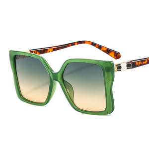 महिलाओं के लिए शानदार रंगीन चौकोर धूप का चश्मा 2024 नया ब्रांड डिजाइन विंटेज नीला हरा धूप का चश्मा पुरुषों के लिए अनोखा तेंदुआ शेड्स ओकुलस - Product Image 5