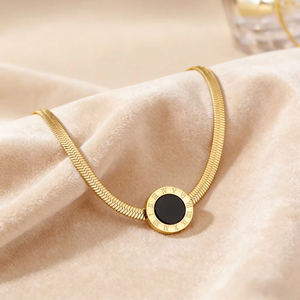 Pulsera de Acero Inoxidable con Cadena Cubana y Estrella de Amor Chapada en Oro de 18K para Mujer, Joyería Impermeable y Antideslustre - Product Image 2