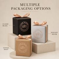 Luxuriöse Minimalistische Klare Dickglas-Duftkerze aus Sojawachs mit Poliertem Roségold-Verschlussdeckel, Vorgepackt in Beiger Quadratischer Geschenkbox mit Satinband