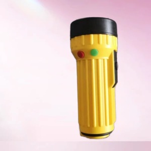 Lampe torche LED rouge, verte et blanche, étanche, portable, pour la randonnée, la recherche, la patrouille dans les grottes, alimentation par batterie 4000 mAh, pile sèche - Product Image 1