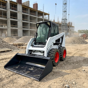 Chargeuse compacte Kubota SSV75 à roues blanches – Composant essentiel du moteur - Product Image 3