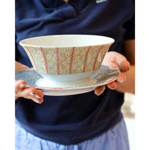 Service de table en grès écologique Royal Copenhagen pour 12 personnes, motif de conte de fées en or en relief, idéal pour les fêtes - Product Image 4