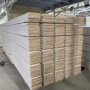 Moldeo de madera de pino Radiata imprimado blanco 1*6 1*8 T & G de lengüeta y ranura para aplicaciones de hoteles y hospitales - Product Image 1